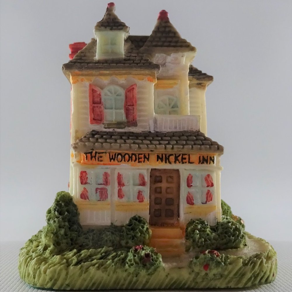Liberty Falls The American Collection 1994 The Wooden Nickel Inn AH42